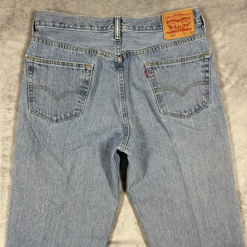Levi's 505 Jeans‎ Mens 34(32)x36(34) Light Wash Blue Straight Leg Regular Fit